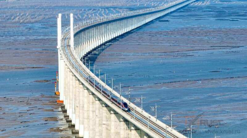 Китай запустил скоростной поезд вдоль Тайваньского пролива