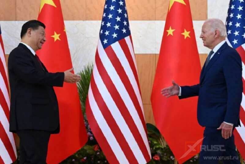 Президент Китая прилетел в США на саммит АТЭС